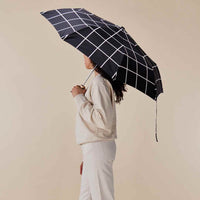 Grille noire | Parapluie canard